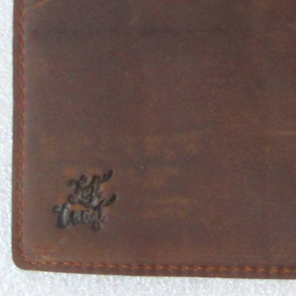 LEFT COAST DISTRESSED LEATHER PASSPORT COVER - Picture 10 of 13